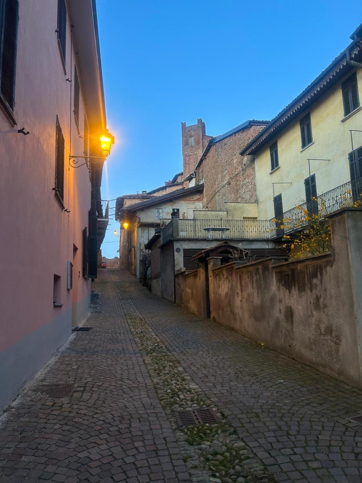 ホテル Al Vicolo Uno Montemagno  エクステリア 写真