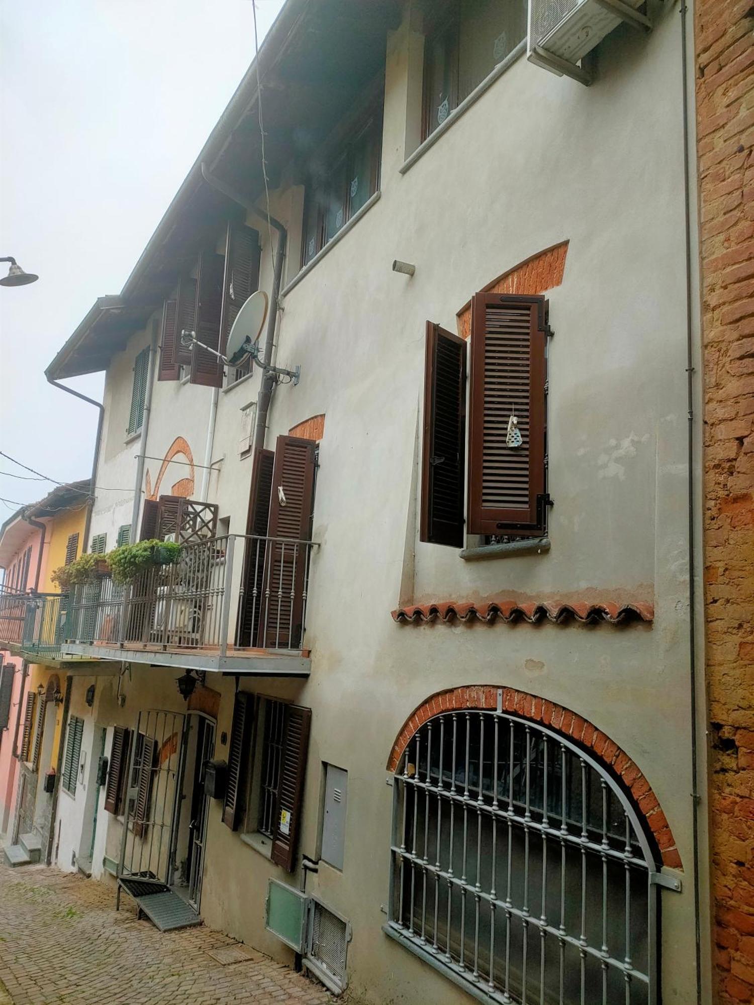 ホテル Al Vicolo Uno Montemagno  エクステリア 写真