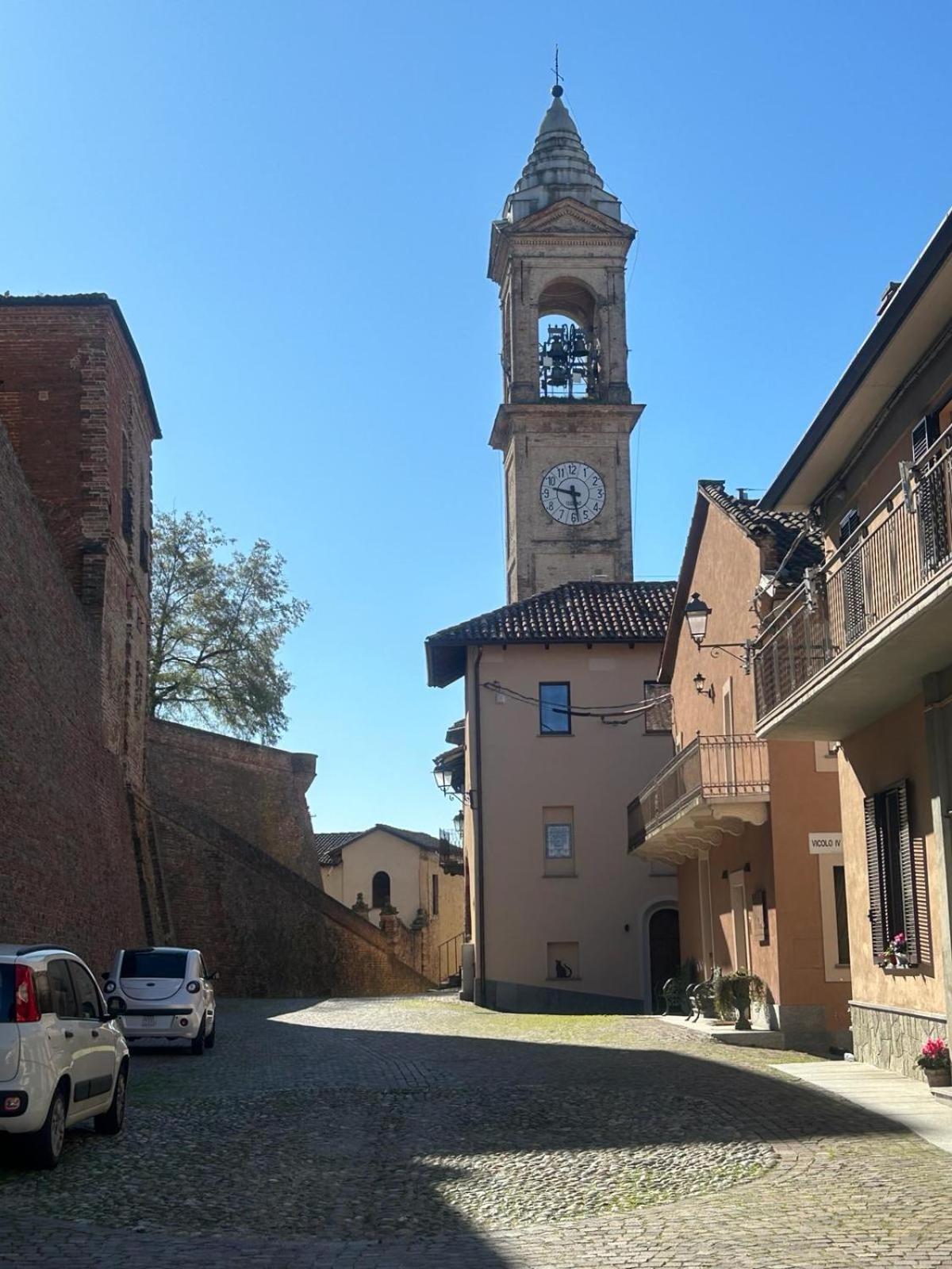 ホテル Al Vicolo Uno Montemagno  エクステリア 写真